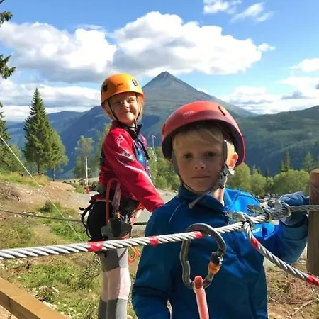 Great Mountain With 12 Beds