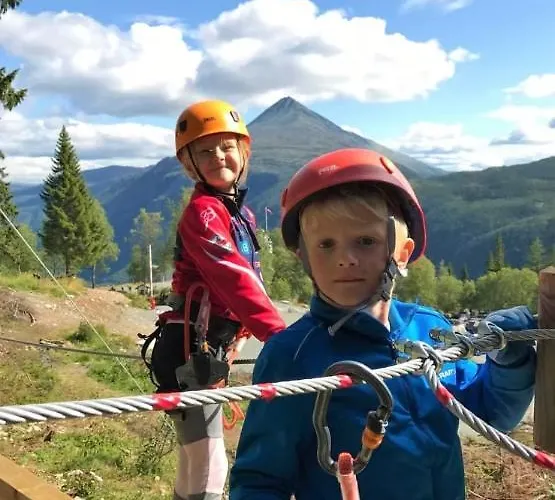 Great Mountain With 12 Beds