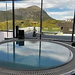 Great Mountain With 12 Beds